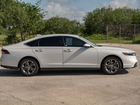 Used 2024 Honda Accord EX image 9