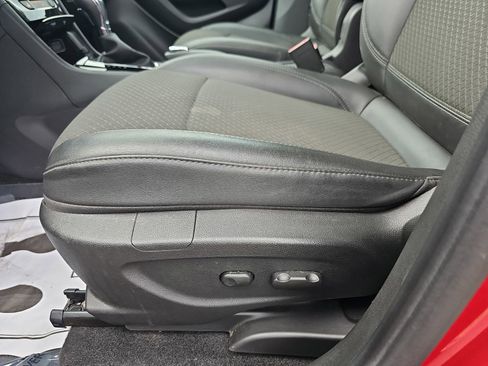 Used 2019 Buick Encore Preferred w/ Safety Package FWD image 29