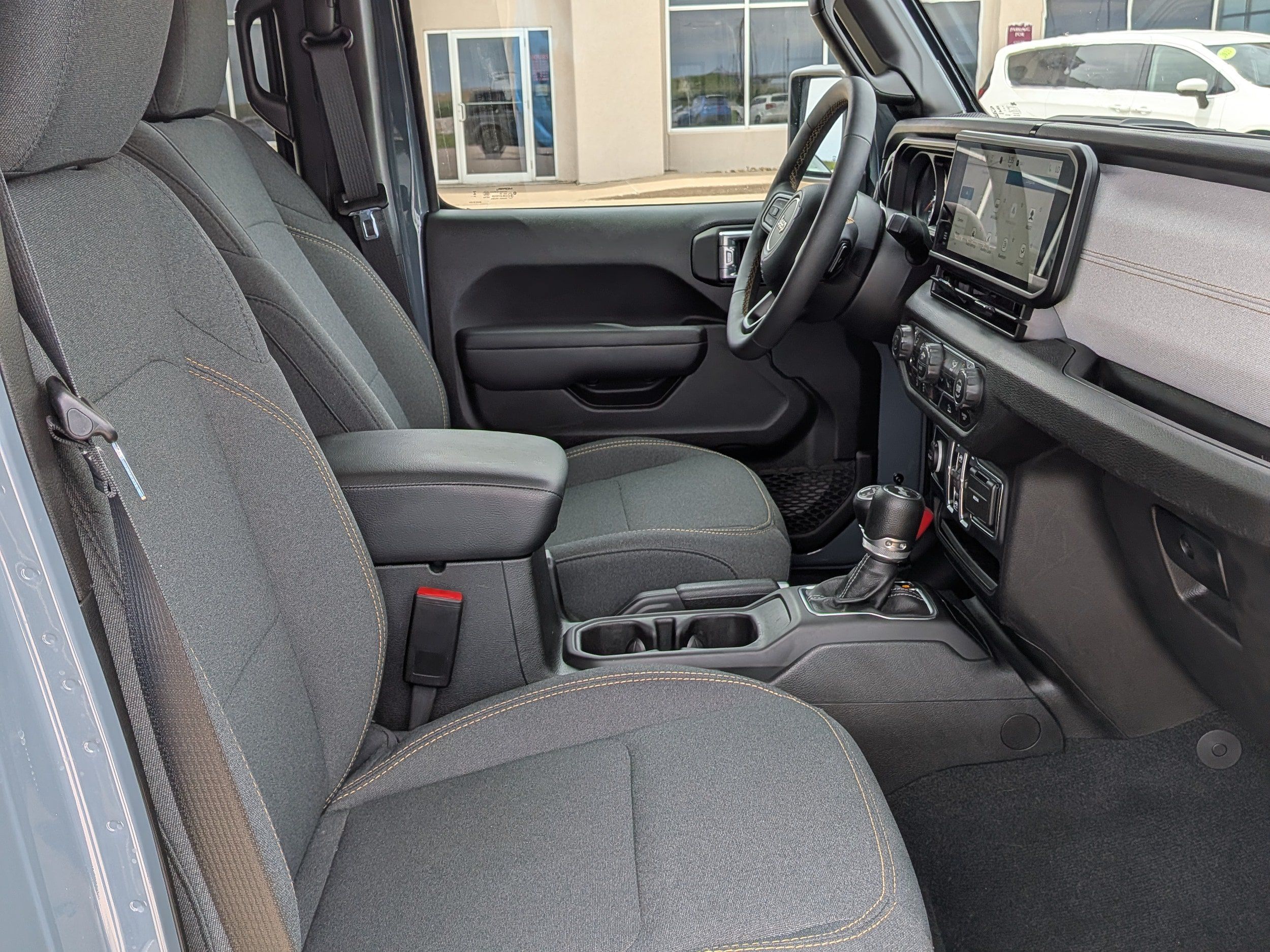 Used 2025 Jeep Wrangler Unlimited Sport AWD/4WD image 33