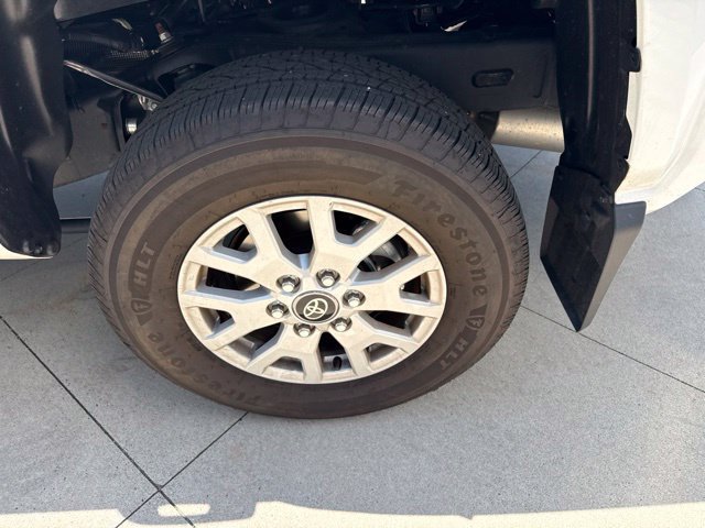 Used 2025 Toyota Tacoma SR5 AWD/4WD image 11