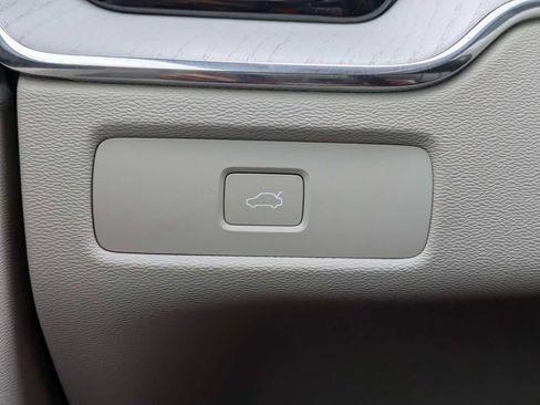 New 2026 Volvo XC60 B5 Ultra w/ Protection Package Premier AWD/4WD image 34