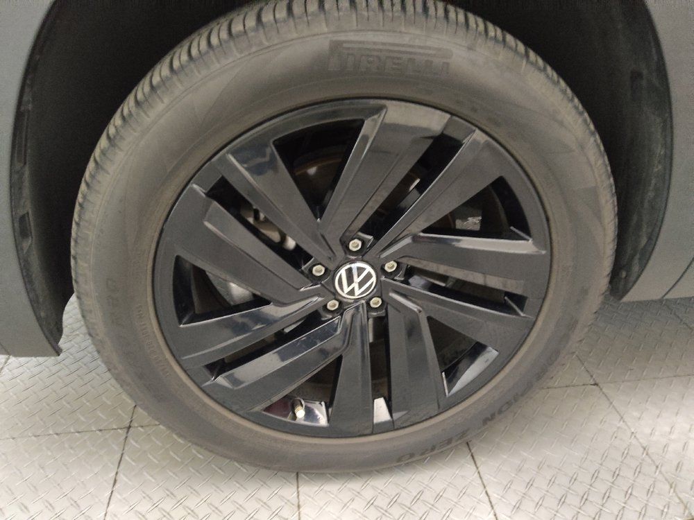 Used 2023 Volkswagen Atlas Cross Sport SE FWD image 31