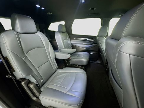 Used 2023 Buick Enclave Essence image 27