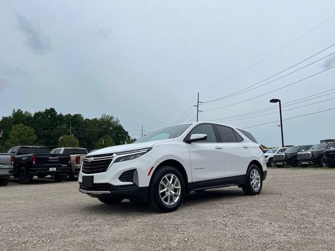 Used 2024 Chevrolet Equinox LT AWD/4WD image 2