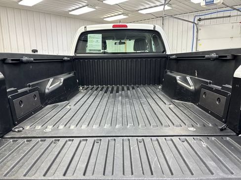 Used 2016 Toyota Tacoma SR AWD/4WD image 20