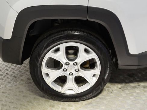 Used 2019 Jeep Renegade Limited w/ UConnect 8.4 Nav Group AWD/4WD image 37