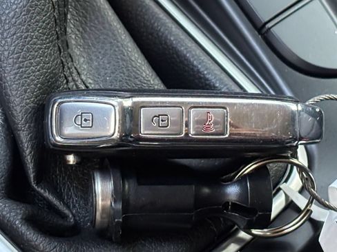 Used 2025 Kia Soul LX w/ LX Technology Package FWD image 21