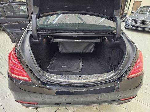 Used 2017 Mercedes-Benz S 550 Sedan image 14