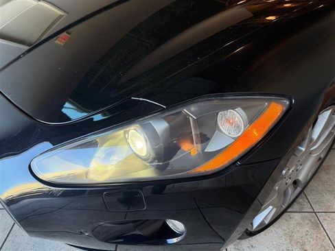 Used 2010 Maserati GranTurismo Convertible image 21