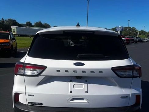 Used 2020 Ford Escape SE AWD/4WD image 4