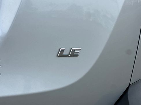 Used 2015 Toyota RAV4 LE image 30