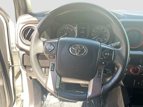 Used 2023 Toyota Tacoma TRD Off-Road AWD/4WD image 11