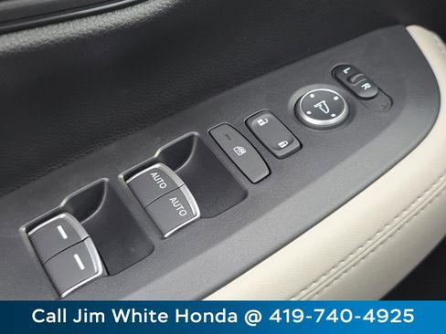 New 2026 Honda HR-V EX-L image 24