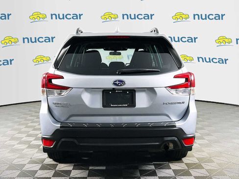 Used 2023 Subaru Forester Premium AWD/4WD image 6