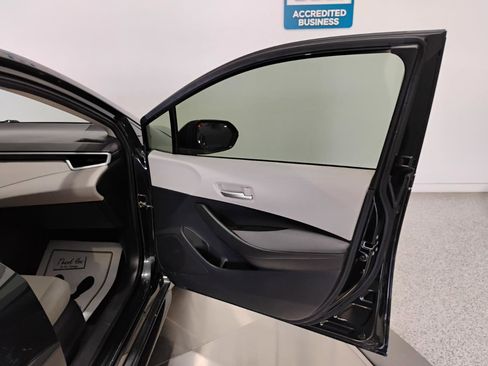 Used 2020 Toyota Corolla LE image 20