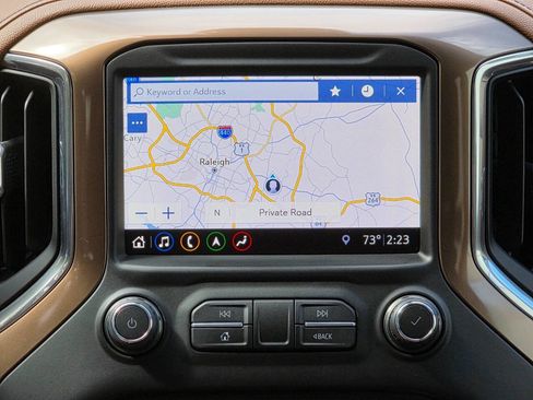 Used 2019 Chevrolet Silverado 1500 High Country w/ Technology Package image 28