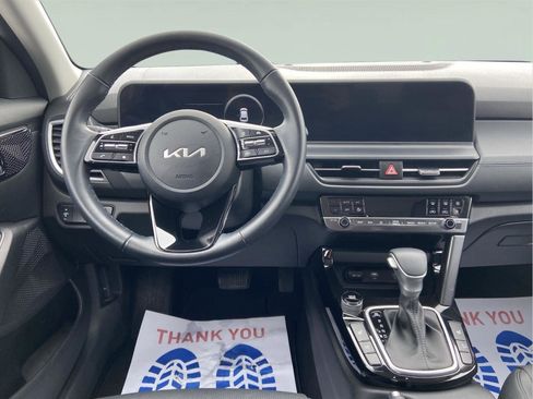 Used 2024 Kia Seltos EX image 23