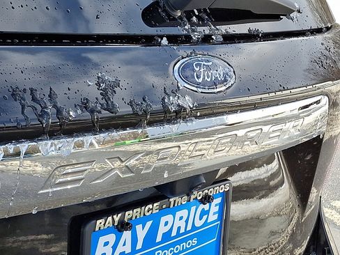 Certified 2022 Ford Explorer XLT image 29