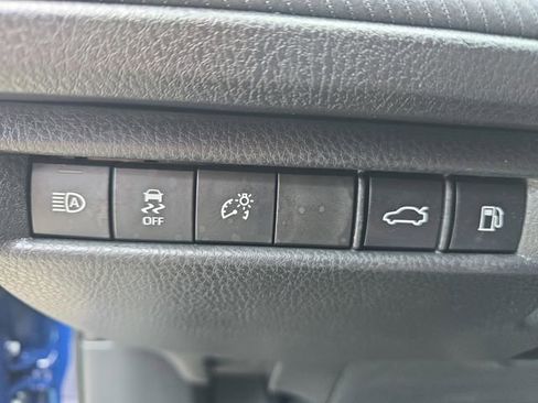 Used 2025 Toyota Camry SE image 25