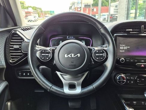 Certified 2023 Kia Soul EX FWD image 12