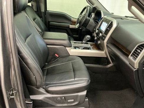 Used 2019 Ford F150 Lariat w/ Equipment Group 502A Luxury AWD/4WD image 21