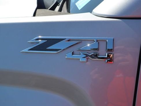 Used 2014 GMC Sierra 1500 SLE w/ SLE Preferred Package AWD/4WD image 25