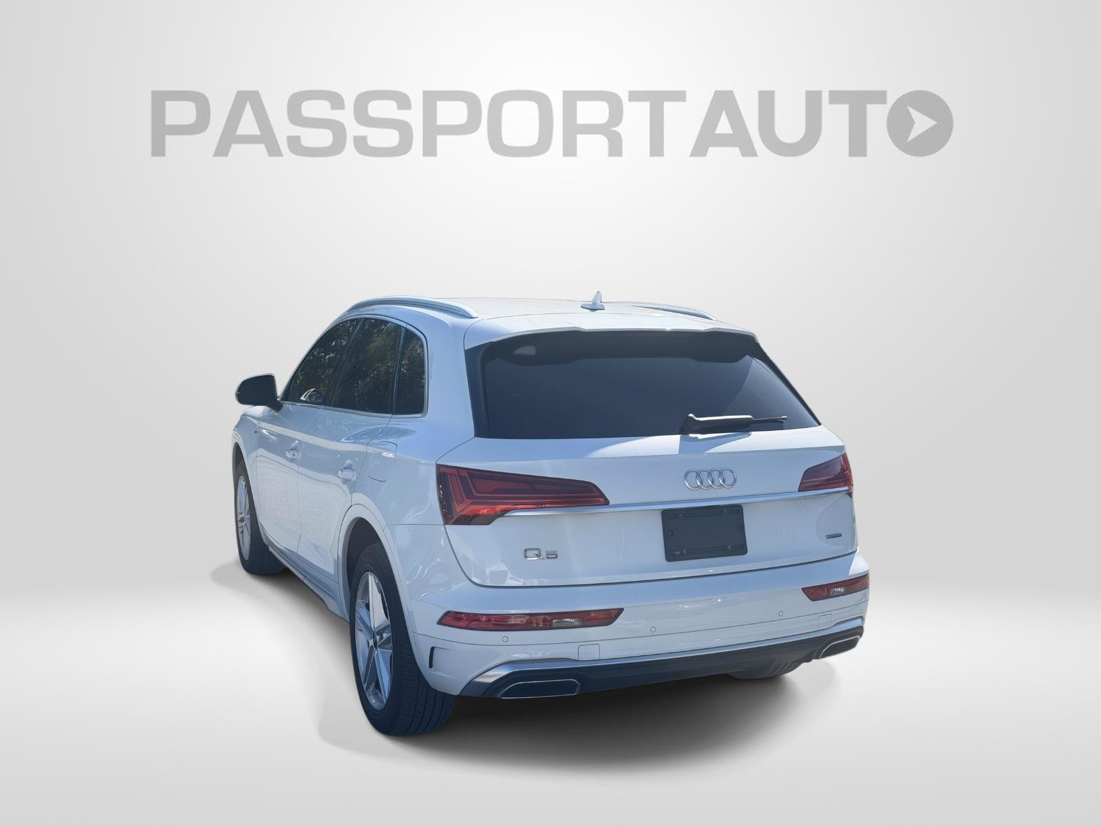 Used 2022 Audi Q5 e Premium w/ Convenience Package AWD/4WD image 4
