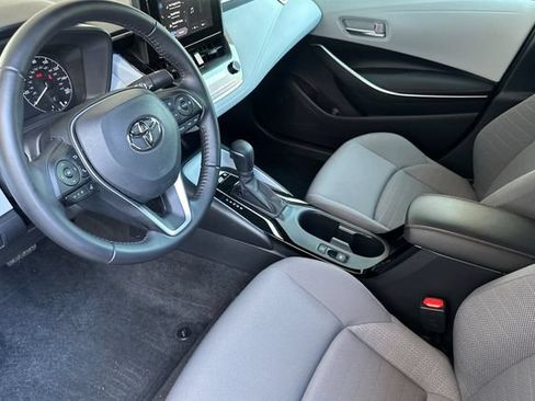 Used 2025 Toyota Corolla SE FWD image 6