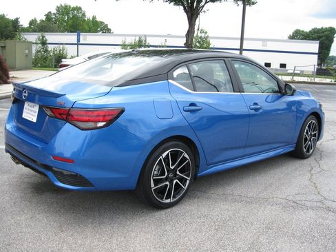 Used 2024 Nissan Sentra SR w/ SR Premium Package FWD image 7