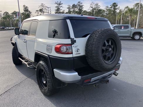 Used 2012 Toyota FJ Cruiser 4WD image 3