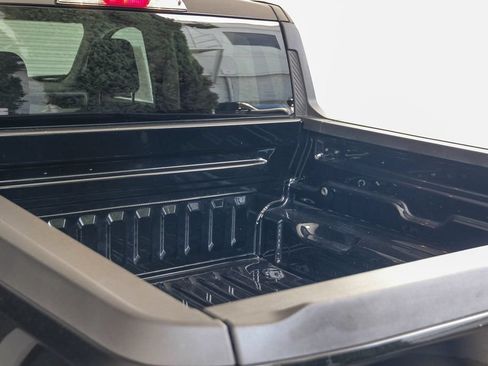 Certified 2025 Ford Maverick XLT w/ XLT Luxury Package FWD image 26