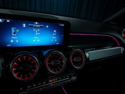 Certified 2025 Mercedes-Benz GLB 35 AMG 4MATIC image 18