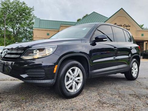 Used 2013 Volkswagen Tiguan S FWD image 1