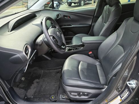Used 2021 Toyota Prius Prime XLE FWD image 23