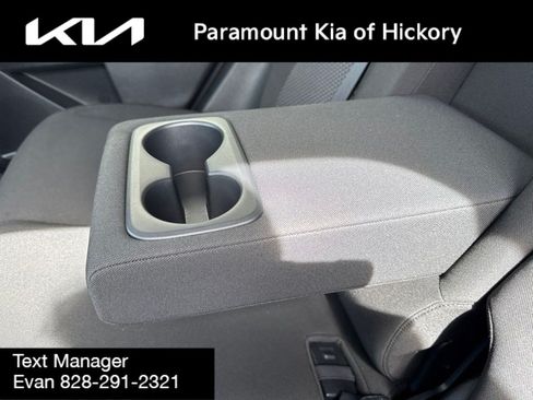 Used 2025 Kia Sportage LX FWD image 14