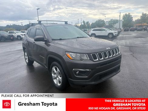 Used 2017 Jeep Compass Latitude AWD/4WD image 1