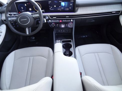 Used 2024 Hyundai Sonata Limited image 19