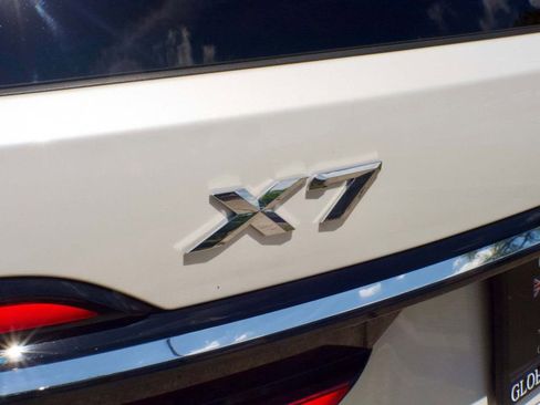 Used 2024 BMW X7 xDrive40i w/ M Sport Package AWD/4WD image 14