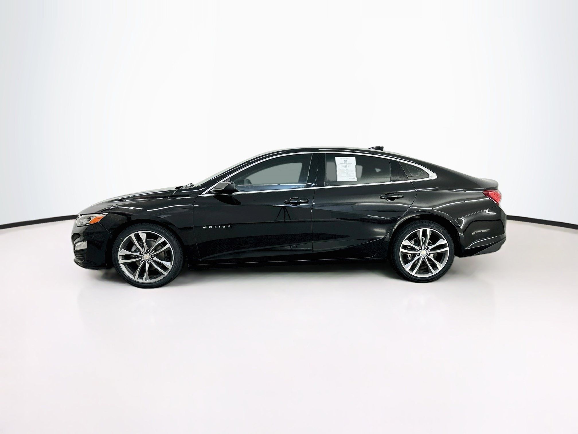 Used 2024 Chevrolet Malibu LT FWD image 4
