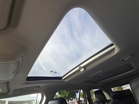 Used 2018 GMC Acadia SLT image 35