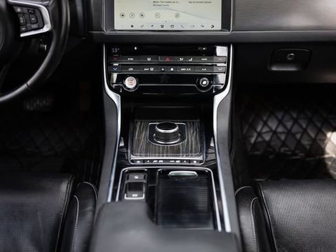 Used 2018 Jaguar XF S AWD/4WD image 30