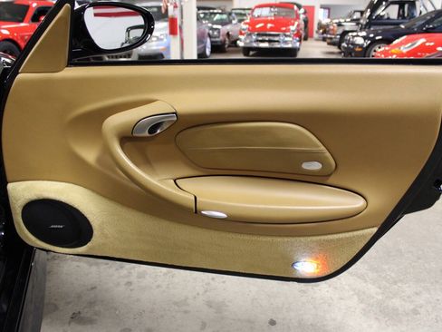 Used 2002 Porsche 911 Cabriolet image 33