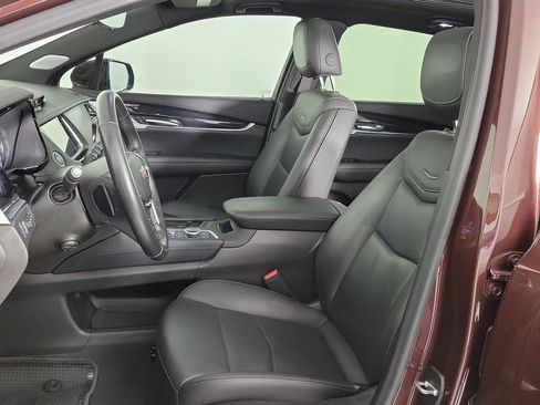 Used 2023 Cadillac XT5 Premium Luxury w/ Technology Package FWD image 27