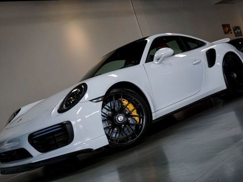 Used 2019 Porsche 911 4 Coupe image 90