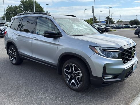 Used 2023 Honda Passport Elite image 8