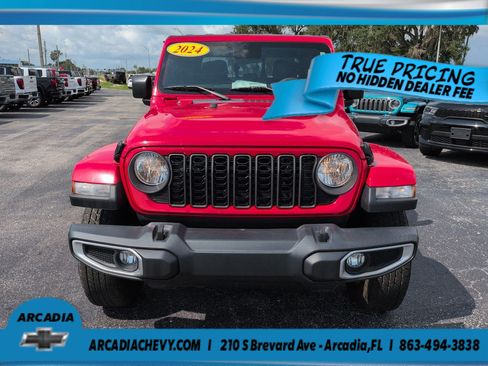 Used 2024 Jeep Gladiator Sport AWD/4WD image 9