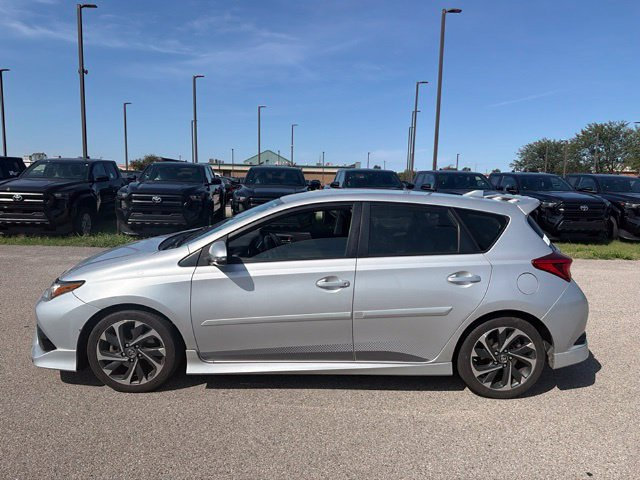 Used 2017 Toyota Corolla iM w/ All-Weather Mat Package FWD image 3