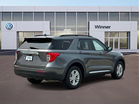 Used 2021 Ford Explorer XLT AWD/4WD image 5