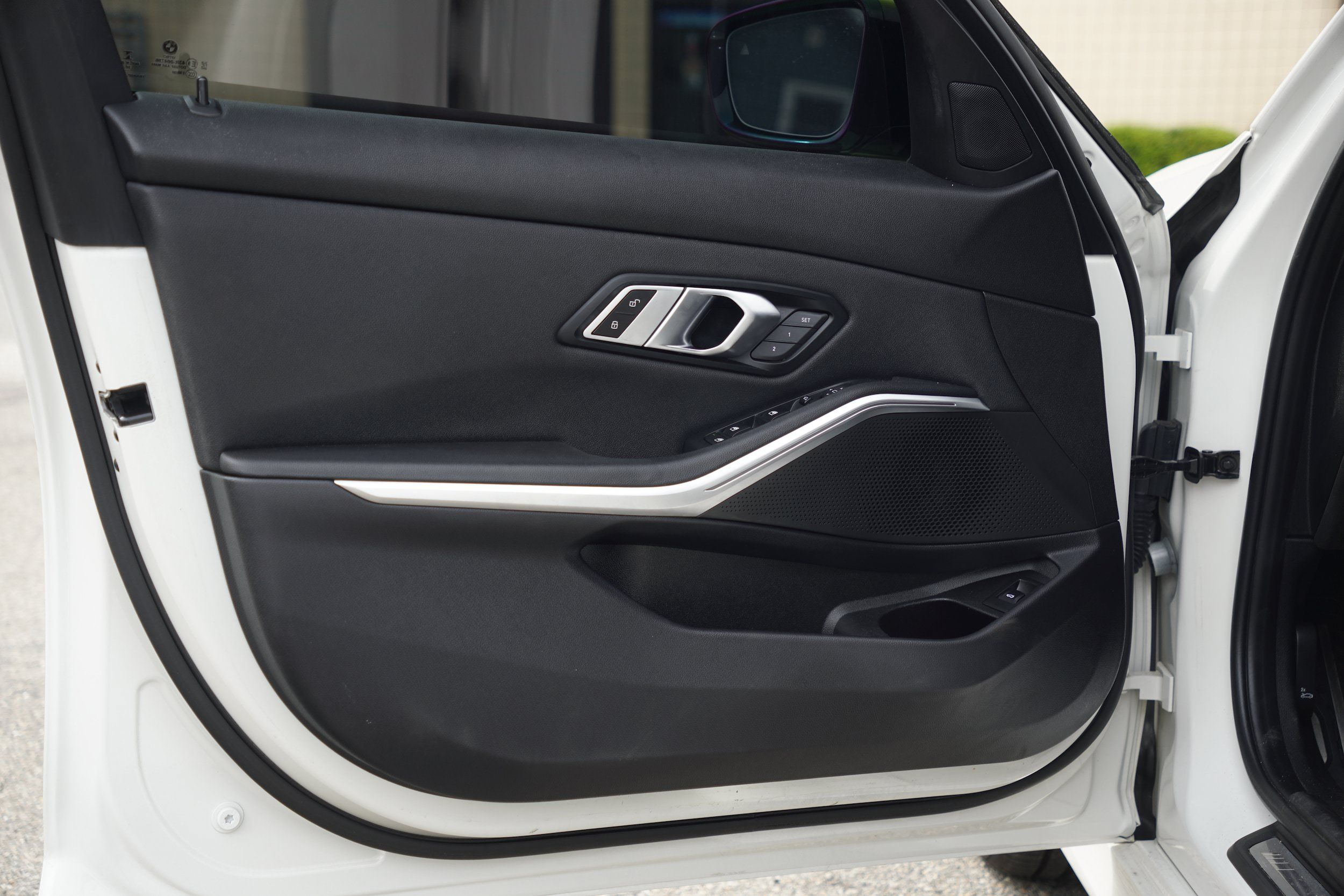 Used 2021 BMW 330i Sedan w/ M Sport Package RWD image 12