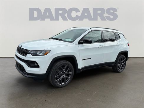 New 2026 Jeep Compass Latitude image 3